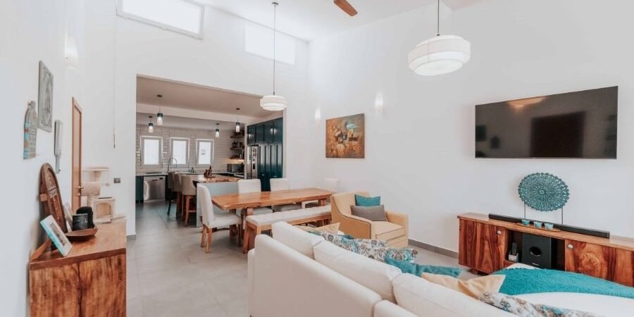 River Modern Location Guide: Living in the Heart of River Valley, District 9